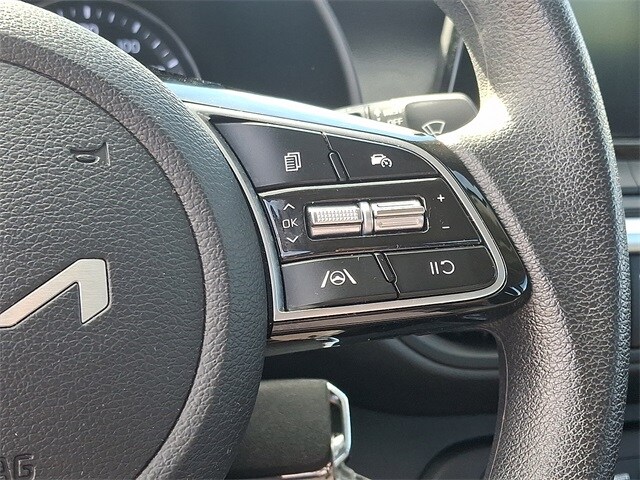 Thumbnail: 2023 Kia Forte - 16