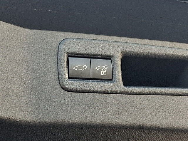 Thumbnail: 2024 Toyota Venza - 33