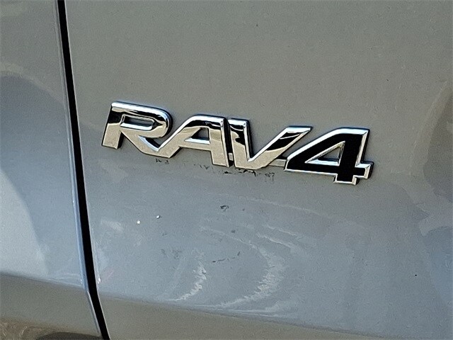 Thumbnail: 2020 Toyota RAV4 - 30