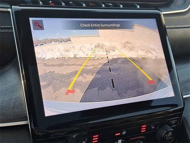 Thumbnail: 2024 Jeep Grand Cherokee - 18