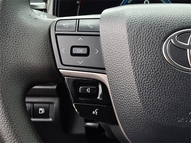 Thumbnail: 2025 Toyota Camry - 19