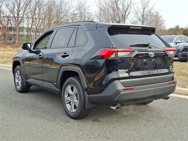 Thumbnail: 2025 Toyota RAV4 - 6