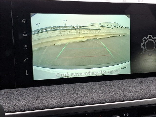 Thumbnail: 2025 Nissan Kicks - 17