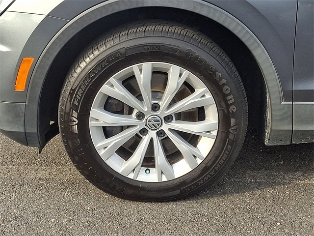 Thumbnail: 2018 Volkswagen Tiguan - 8