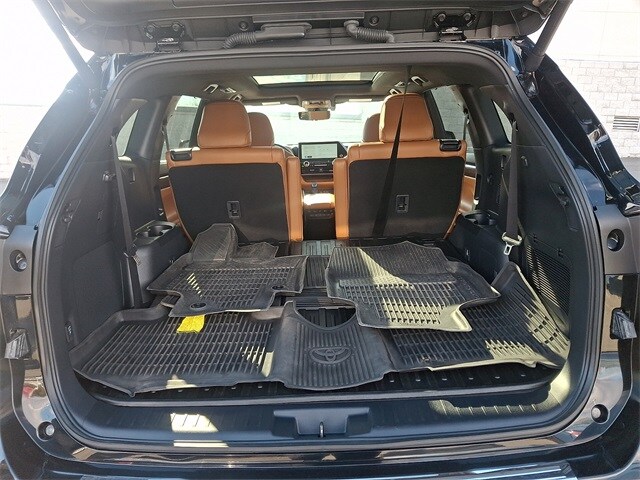 Thumbnail: 2024 Toyota Highlander - 34