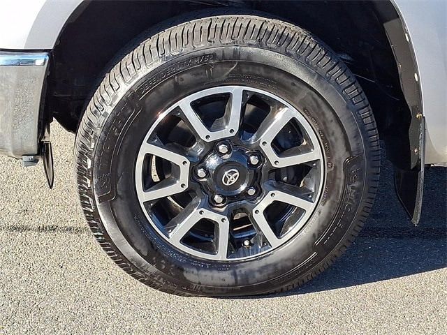 Thumbnail: 2014 Toyota Tundra - 8