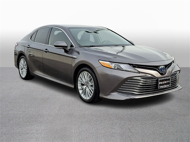 Thumbnail: 2020 Toyota Camry - 3