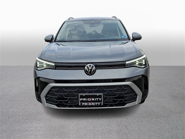 Thumbnail: 2025 Volkswagen Taos - 2