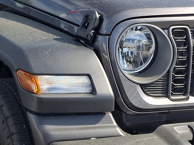 Thumbnail: 2025 Jeep Wrangler - 8