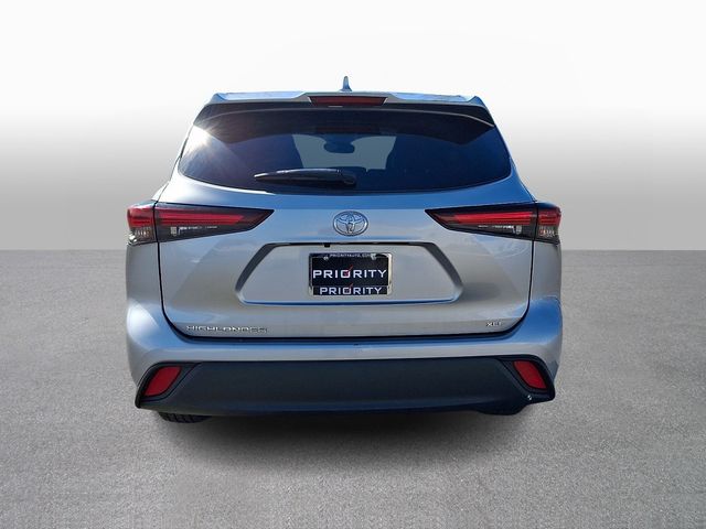 Thumbnail: 2024 Toyota Highlander - 5