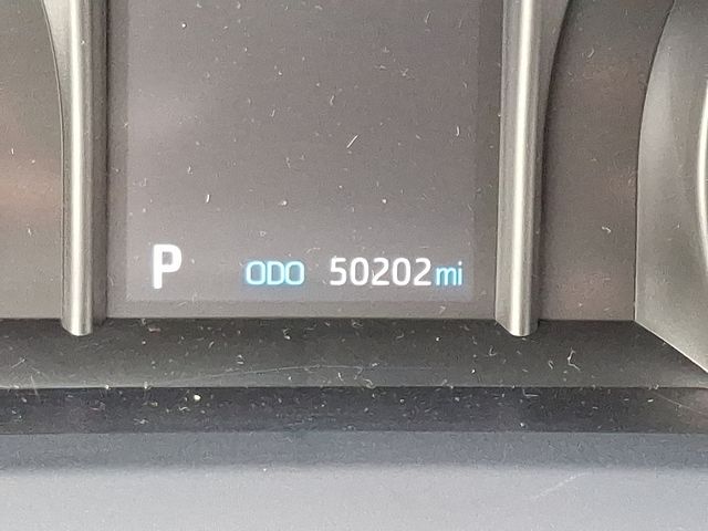 Thumbnail: 2021 Toyota Venza - 18