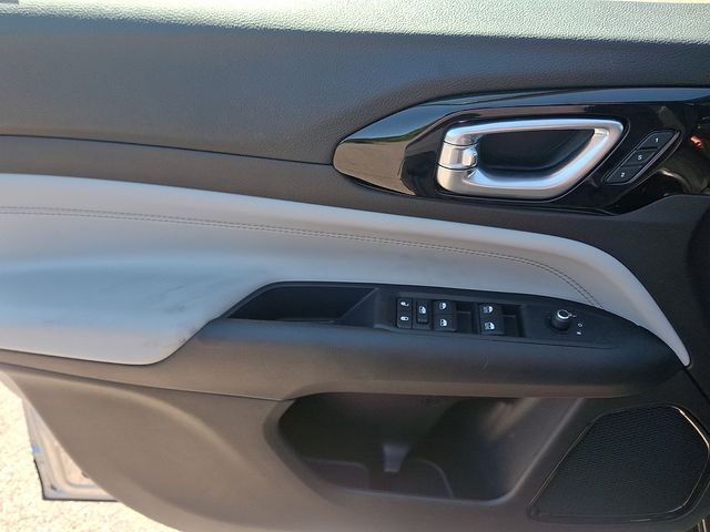 Thumbnail: 2022 Jeep Compass - 12
