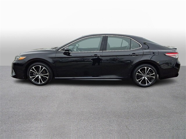 Thumbnail: 2018 Toyota Camry - 7