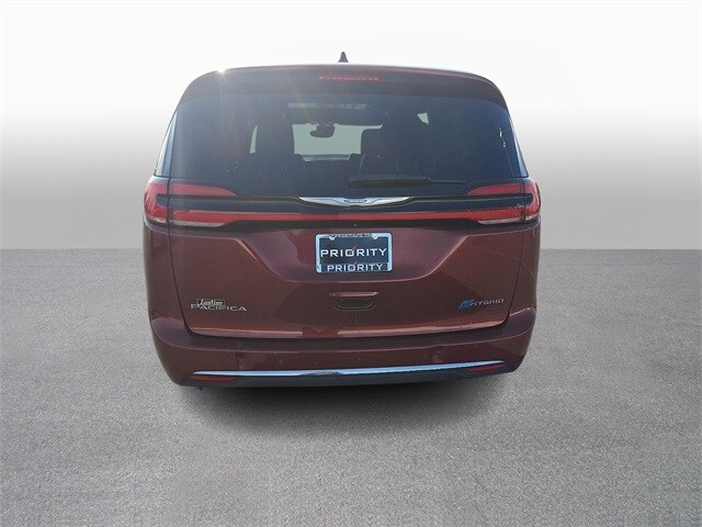 Thumbnail: 2021 Chrysler Pacifica - 5