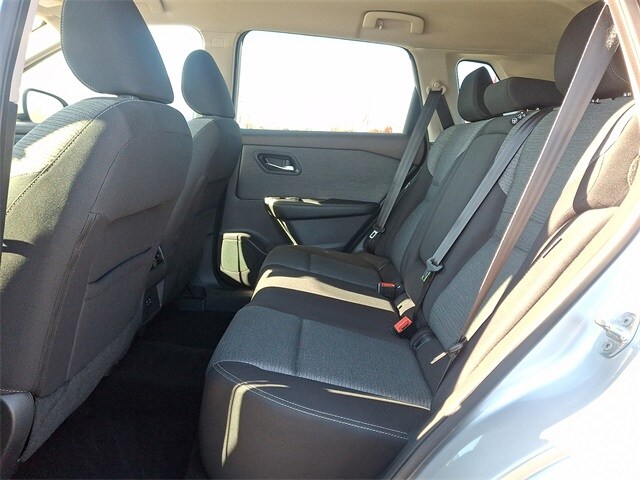 Thumbnail: 2022 Nissan Rogue - 10