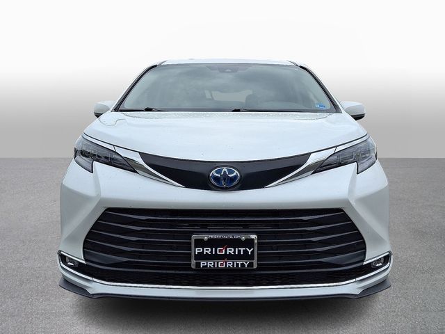 Thumbnail: 2024 Toyota Sienna - 2