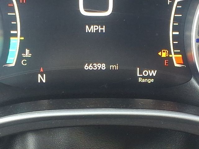 Thumbnail: 2023 Chrysler Pacifica - 20