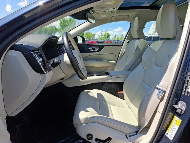 Thumbnail: 2022 Volvo S60 - 13