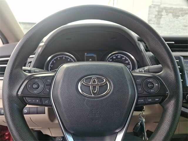 Thumbnail: 2018 Toyota Camry - 18