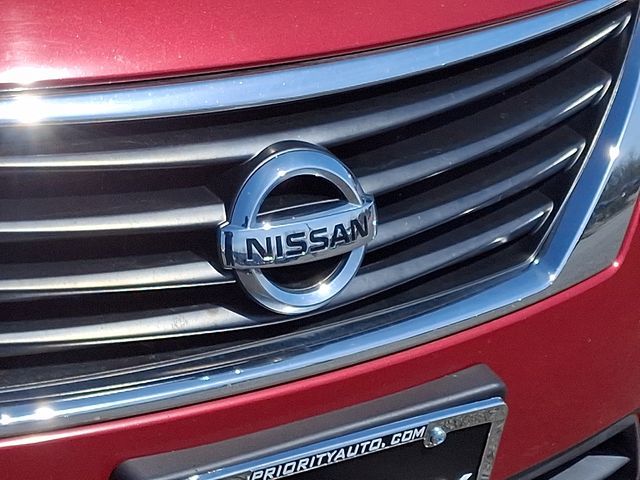 Thumbnail: 2012 Nissan Versa - 9