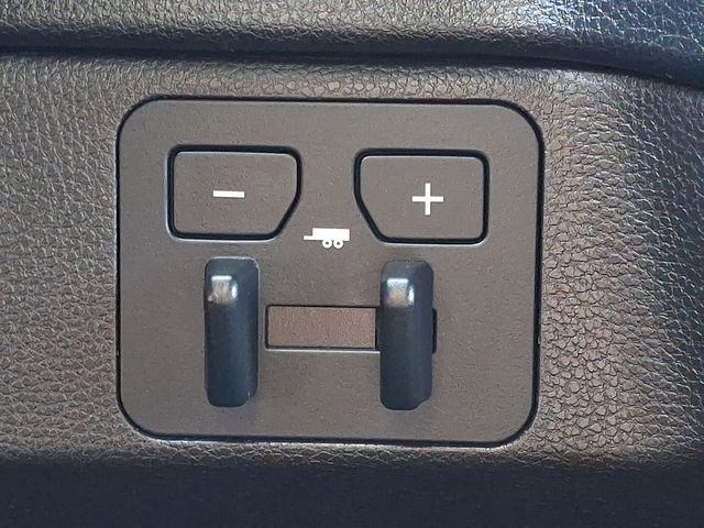 Thumbnail: 2025 Toyota Tundra - 25