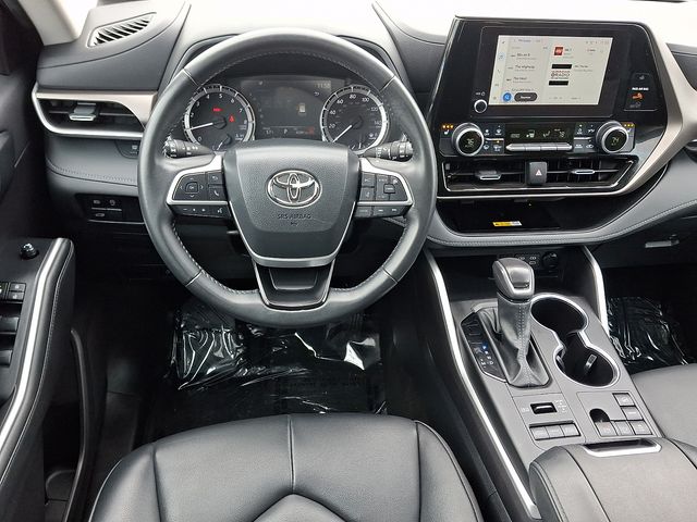 Thumbnail: 2024 Toyota Highlander - 13