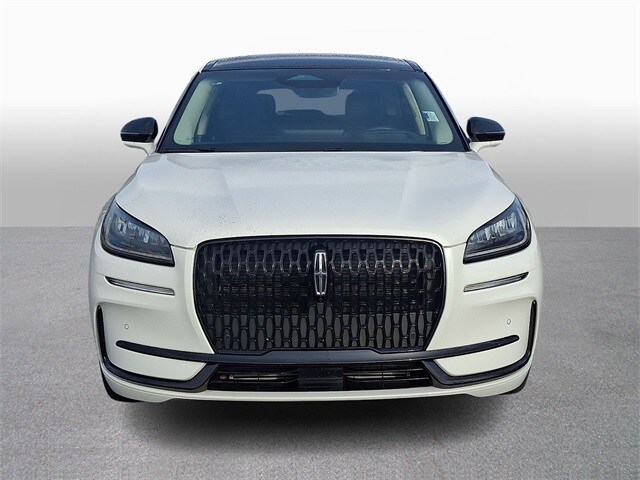 Thumbnail: 2023 Lincoln Corsair - 2