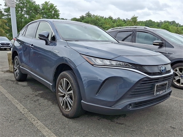 Thumbnail: 2021 Toyota Venza - 3
