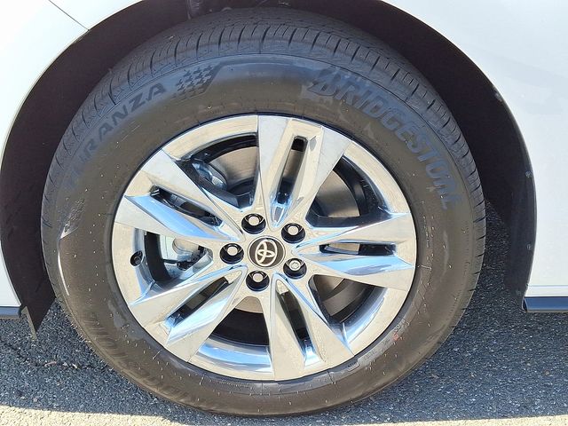 Thumbnail: 2026 Toyota Sienna - 5