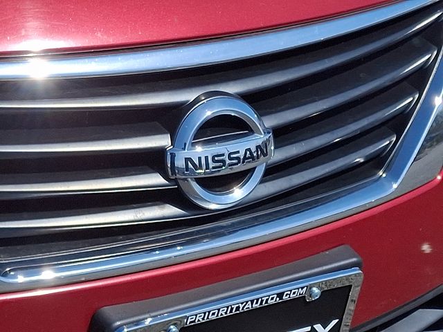 Thumbnail: 2012 Nissan Versa - 10