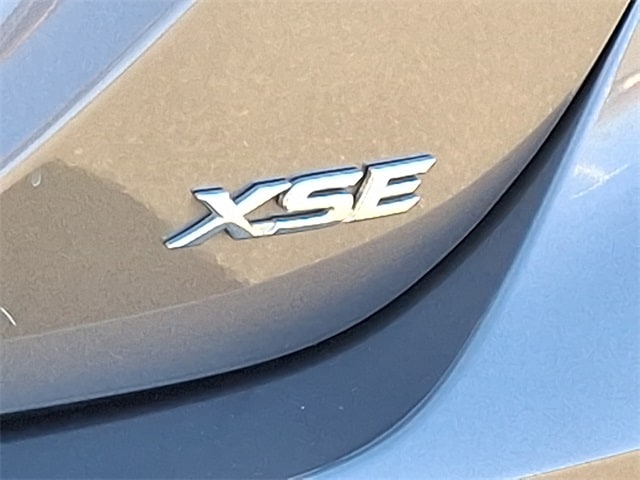 Thumbnail: 2023 Toyota Camry - 31