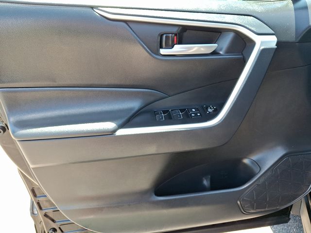 Thumbnail: 2025 Toyota RAV4 - 12