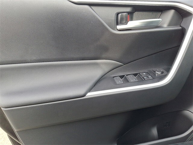 Thumbnail: 2025 Toyota RAV4 - 10