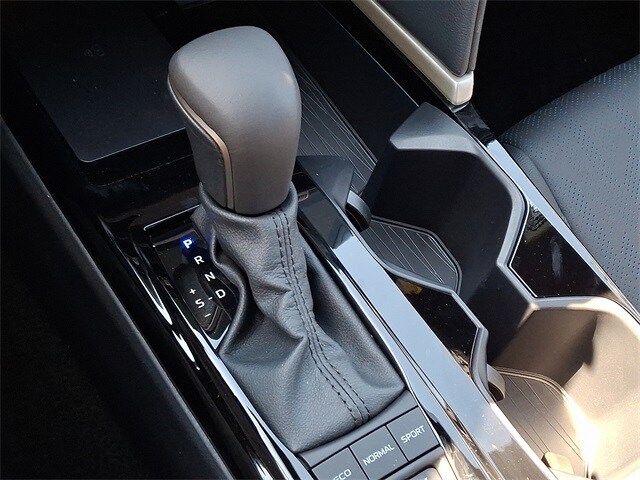 Thumbnail: 2026 Toyota Camry - 12