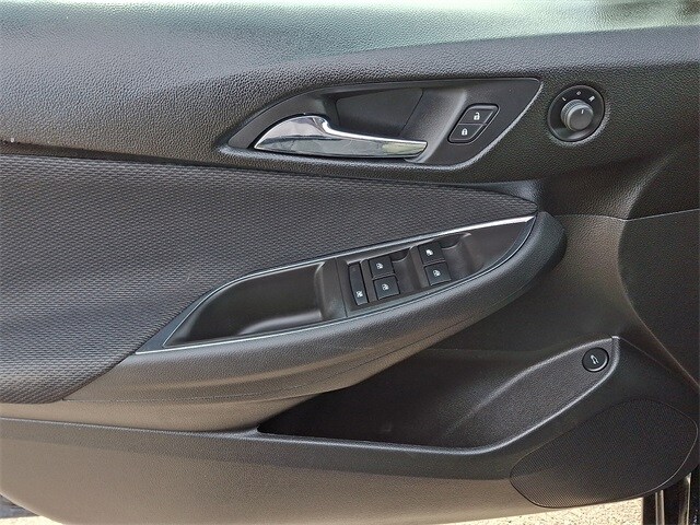 Thumbnail: 2016 Chevrolet Cruze - 12