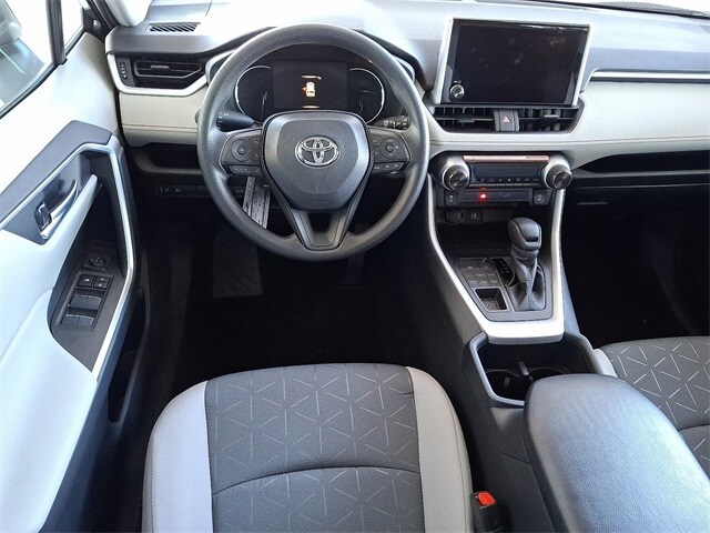 Thumbnail: 2025 Toyota RAV4 - 9