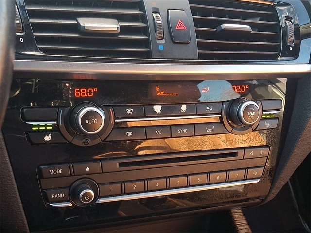 Thumbnail: 2015 BMW X4 - 16