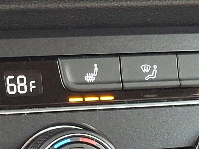 Thumbnail: 2021 Volkswagen Tiguan - 21