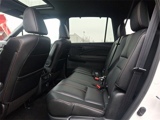 Thumbnail: 2022 Honda Passport - 10