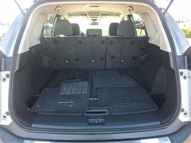 Thumbnail: 2022 Nissan Rogue - 28