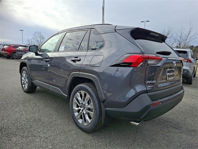 Thumbnail: 2025 Toyota RAV4 - 6