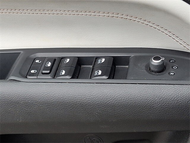 Thumbnail: 2024 Jeep Compass - 25