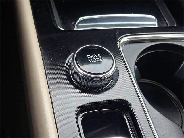 Thumbnail: 2022 Lincoln Corsair - 25