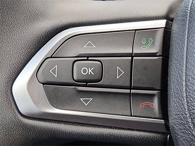 Thumbnail: 2023 Jeep Compass - 17