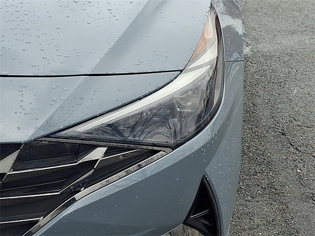 Thumbnail: 2023 Hyundai Elantra - 9