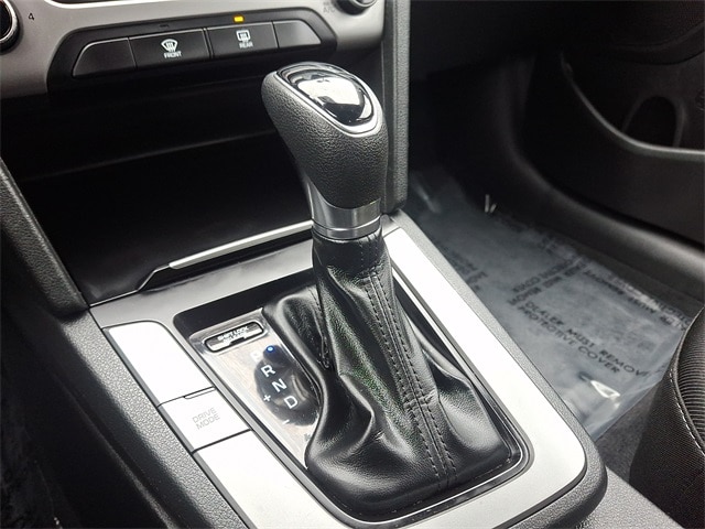 Thumbnail: 2018 Hyundai Elantra - 14