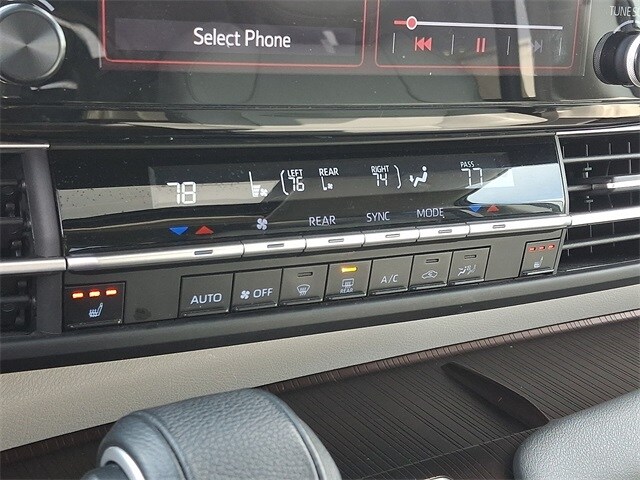 Thumbnail: 2024 Toyota Sienna - 19