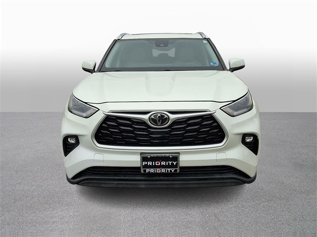 Thumbnail: 2021 Toyota Highlander - 2