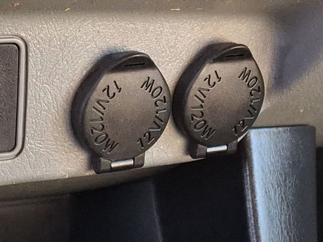 Thumbnail: 2015 Toyota Tacoma - 21