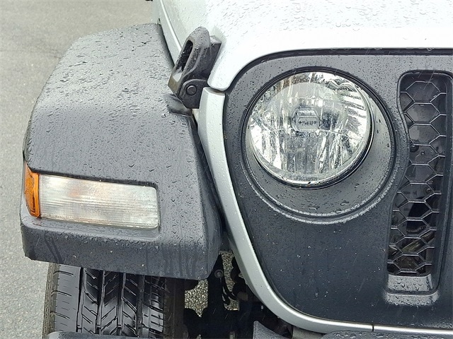 Thumbnail: 2022 Jeep Gladiator - 9